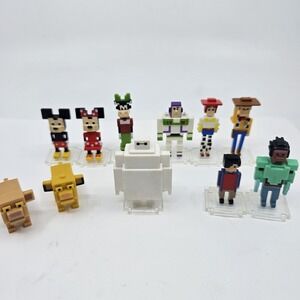 Disney Moose CROSSY ROAD 11 Mini Figurines  Lion King Micky Minnie Toy Story
